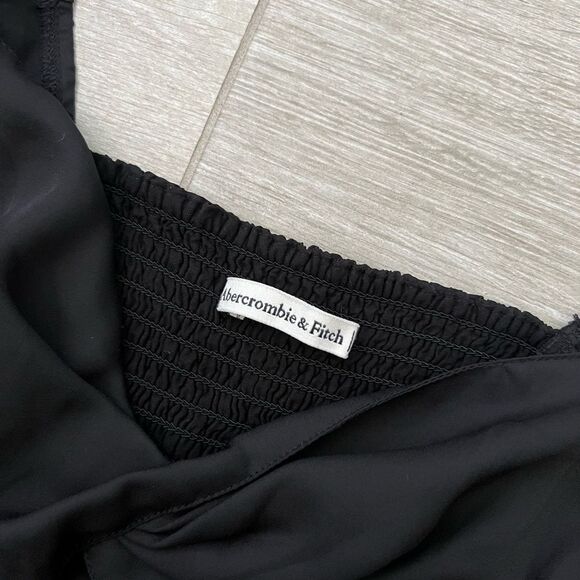Abercrombie & Fitch Long-Sleeve Sheer Twist-Front Top size S Black - Picture 7 of 10